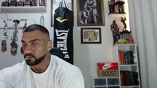 Snapshot of henryhadesflirt chatting on 11-03-25, 11:15 henryhadesflirt online show from 11-03-25, 11:15