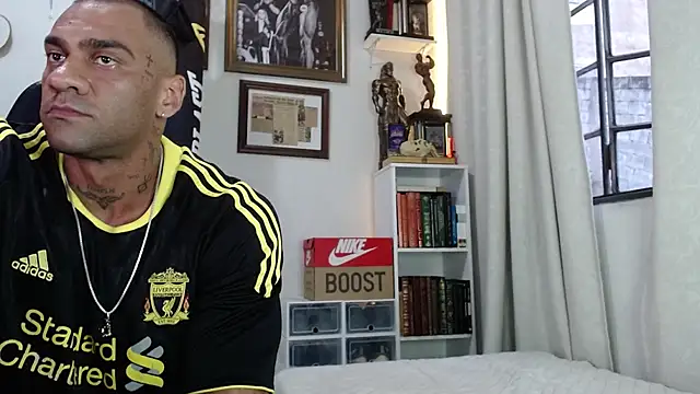 Snapshot of henryhadesflirt chatting on 11-16-25, 08:36 henryhadesflirt online show from 11-16-25, 08:36