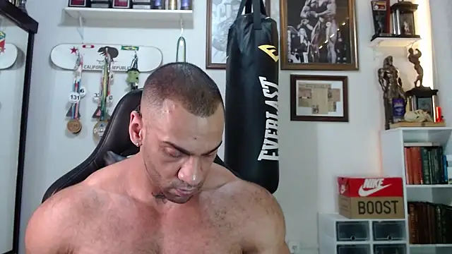 Snapshot of henryhadesflirt chatting on 11-18-25, 10:14 henryhadesflirt online show from 11-18-25, 10:14