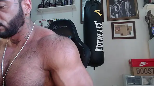 Snapshot of henryhadesflirt chatting on 04-05-26, 11:40 henryhadesflirt online show from 04-05-26, 11:40