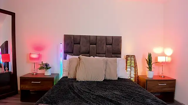 Aliccecullen online show from 02-04-26, 01:06