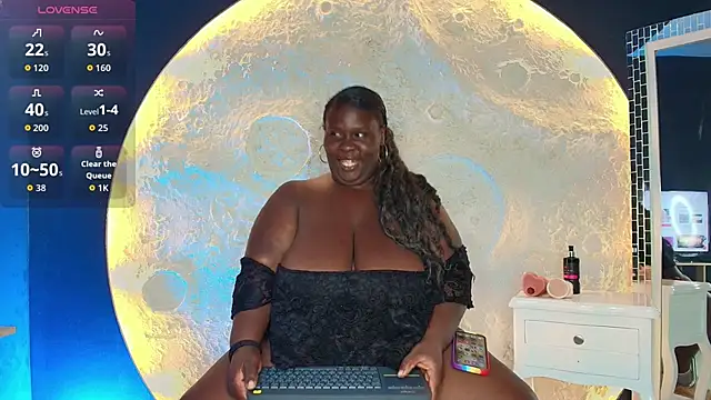 Snapshot of CarolinaGomez_ chatting on 11-04-25, 08:30 CarolinaGomez online show from 11-04-25, 08:30