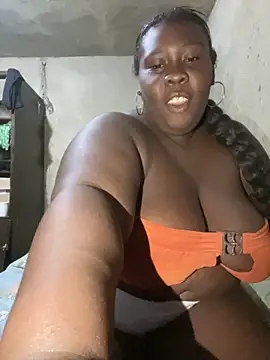 Snapshot of CarolinaGomez_ chatting on 11-17-25, 12:22 CarolinaGomez online show from 11-17-25, 12:22