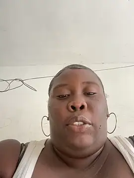 Snapshot of CarolinaGomez_ chatting on 11-18-25, 03:05 CarolinaGomez online show from 11-18-25, 03:05