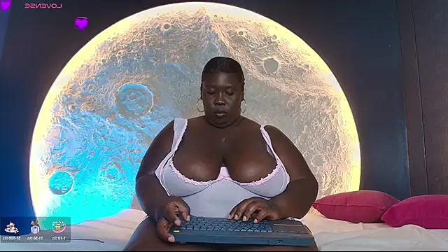 Snapshot of CarolinaGomez_ chatting on 11-22-25, 07:13 CarolinaGomez online show from 11-22-25, 07:13