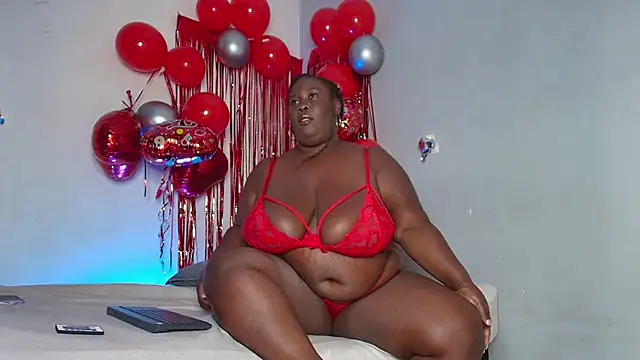 Snapshot of CarolinaGomez_ chatting on 02-19-26, 07:43 CarolinaGomez online show from 02-19-26, 07:43