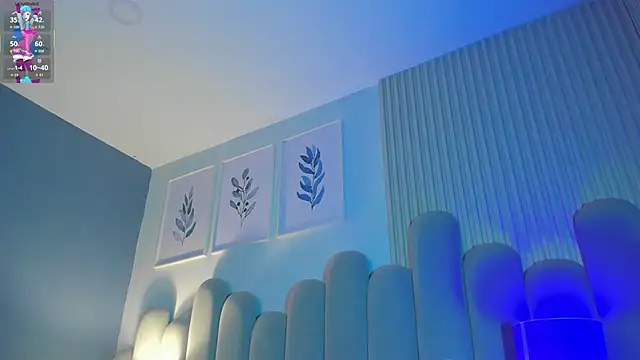 Snapshot of aqua_mara chatting on 10-13-25, 04:12 aqua mara online show from 10-13-25, 04:12