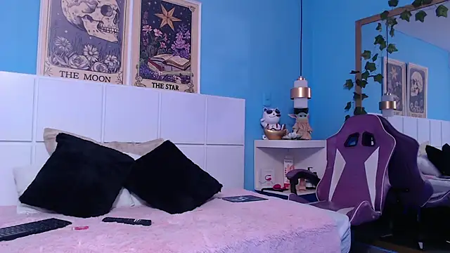 PenelopeBond online show from 12-03-25, 08:34