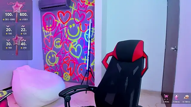 Snapshot of ZOE_ROSE4 chatting on 12-01-25, 08:14 ZOE ROSE4 online show from 12-01-25, 08:14