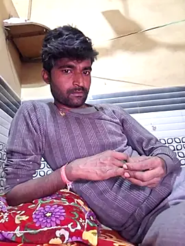 Snapshot of kkshan0923 chatting on 12-18-25, 10:21 kkshan0923 online show from 12-18-25, 10:21