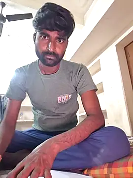 Snapshot of kkshan0923 chatting on 02-18-26, 12:45 kkshan0923 online show from 02-18-26, 12:45