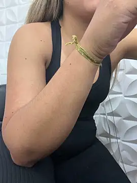 Valeriacris online show from 04-29-26, 02:54