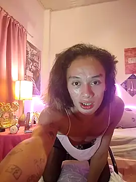 Snapshot of foxylena_latinalicious69 chatting on 09-22-25, 01:24 foxylena latinalicious69 online show from 09-22-25, 01:24