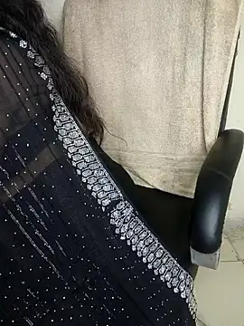 Hey Jully online show from 10-26-25, 05:02