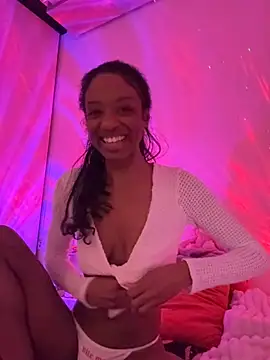 Snapshot of LoveDreaux chatting on 03-11-26, 03:01 LoveDreaux online show from 03-11-26, 03:01