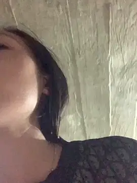 Halyy xx online show from 10-07-25, 12:52