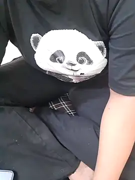 Snapshot of Kiara-Model chatting on 10-24-25, 06:32 Kiara-Model online show from 10-24-25, 06:32