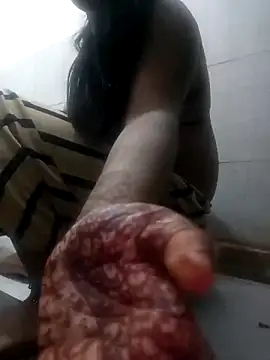 Snapshot of Kiara-Model chatting on 10-30-25, 05:09 Kiara-Model online show from 10-30-25, 05:09