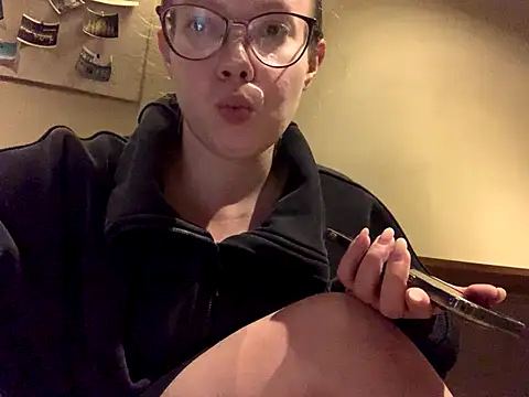 Stacyqq online show from 10-16-25, 01:34