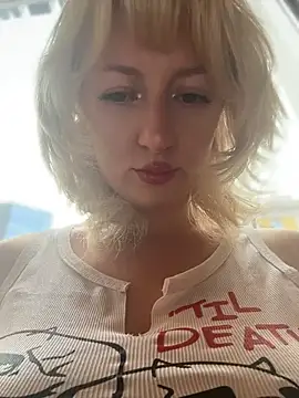 RonnieKiss online show from 04-28-26, 03:33