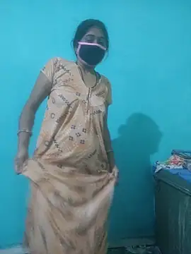 Snapshot of Cute-Charvii chatting on 12-14-25, 01:11 Cute-Charvii online show from 12-14-25, 01:11