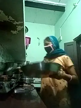 Snapshot of Cute-Charvii chatting on 02-23-26, 01:14 Cute-Charvii online show from 02-23-26, 01:14