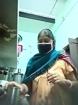 Snapshot of Cute-Charvii chatting on 02-26-26, 01:04 Cute-Charvii online show from 02-26-26, 01:04