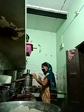 Snapshot of Cute-Charvii chatting on 02-27-26, 12:54 Cute-Charvii online show from 02-27-26, 12:54