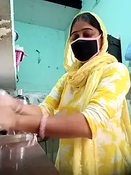 Snapshot of Cute-Charvii chatting on 03-05-26, 06:42 Cute-Charvii online show from 03-05-26, 06:42