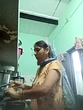 Snapshot of Cute-Charvii chatting on 04-01-26, 01:17 Cute-Charvii online show from 04-01-26, 01:17