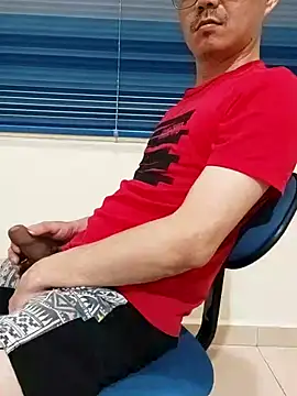 Snapshot of VIncent_mimi chatting on 09-19-25, 06:41 VIncent mimi online show from 09-19-25, 06:41