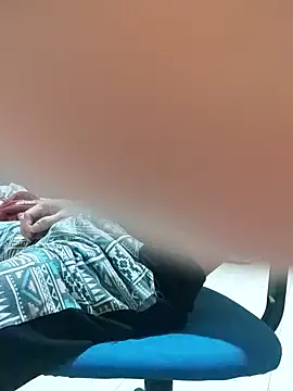 Snapshot of VIncent_mimi chatting on 09-26-25, 05:06 VIncent mimi online show from 09-26-25, 05:06