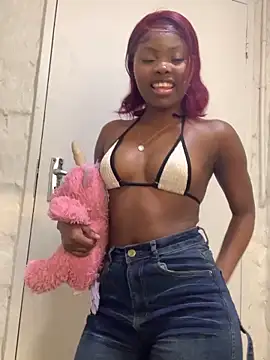 Snapshot of 21shazzy chatting on 09-24-25, 05:22 21shazzy online show from 09-24-25, 05:22