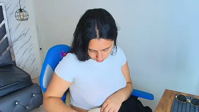 lorem adams online show from 11-24-25, 12:16