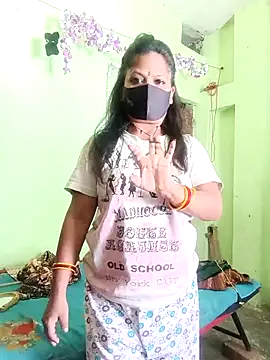 Mona darling21 online show from 05-19-26, 06:31