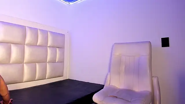 peyton  wat online show from 02-03-26, 01:05