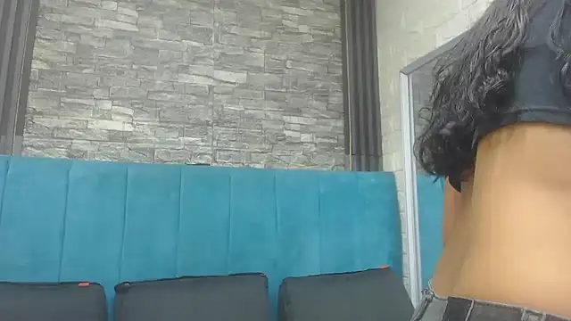 Snapshot of Lil_Rose2006 chatting on 10-27-25, 12:53 Lil Rose2006 online show from 10-27-25, 12:53