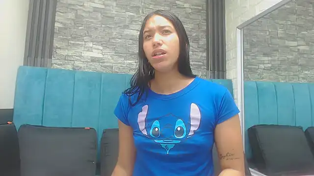 Snapshot of Lil_Rose2006 chatting on 11-03-25, 09:43 Lil Rose2006 online show from 11-03-25, 09:43