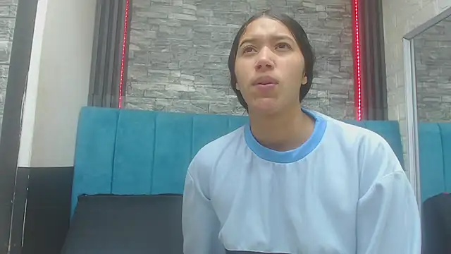 Snapshot of Lil_Rose2006 chatting on 11-04-25, 12:48 Lil Rose2006 online show from 11-04-25, 12:48