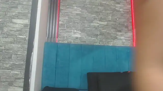 Snapshot of Lil_Rose2006 chatting on 12-17-25, 12:22 Lil Rose2006 online show from 12-17-25, 12:22