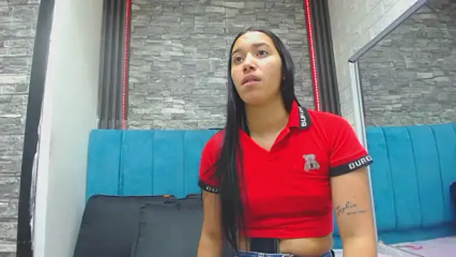 Snapshot of Lil_Rose2006 chatting on 01-15-26, 12:21 Lil Rose2006 online show from 01-15-26, 12:21