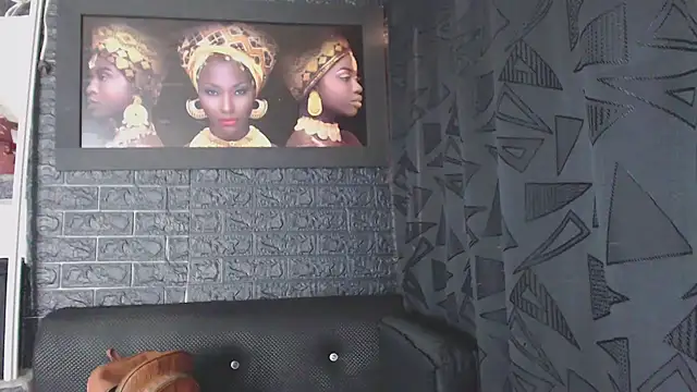 Snapshot of Lil_Rose2006 chatting on 02-27-26, 01:33 Lil Rose2006 online show from 02-27-26, 01:33