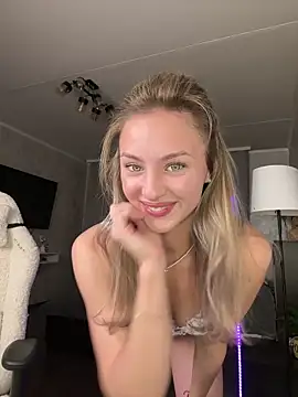 Mally Say online show from 10-30-25, 08:31