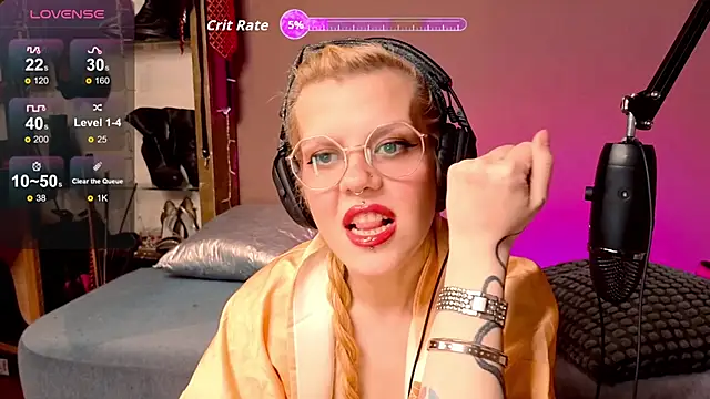 Snapshot of tacodeluxxxe chatting on 11-23-25, 10:53 tacodeluxxxe online show from 11-23-25, 10:53