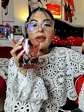 Snapshot of ValeNiitaLuv chatting on 03-01-26, 02:46 ValeNiitaLuv online show from 03-01-26, 02:46