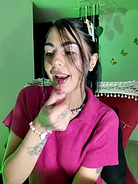 ValeNiitaLuv online show from 07-04-26, 04:07