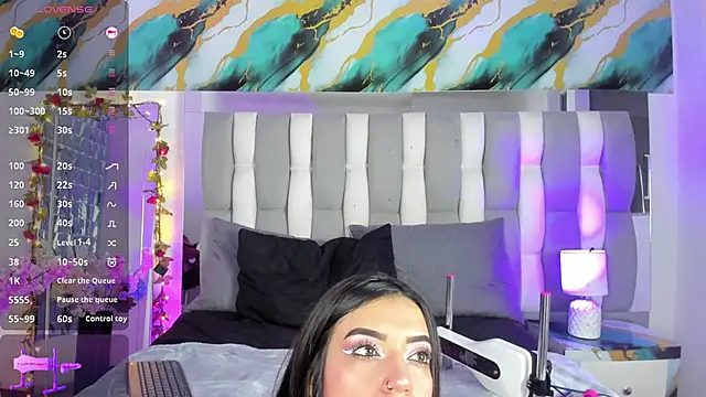 IsaDiiaz online show from 11-27-25, 04:58