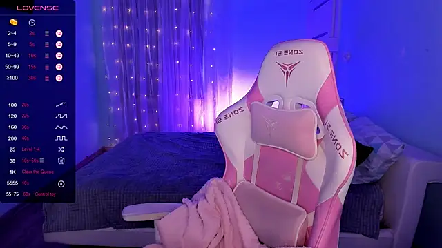 LinaBlossom  online show from 02-12-26, 02:28