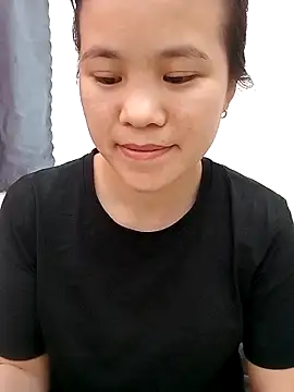 Snapshot of Norah-h chatting on 03-24-26, 02:11 Norah-h online show from 03-24-26, 02:11