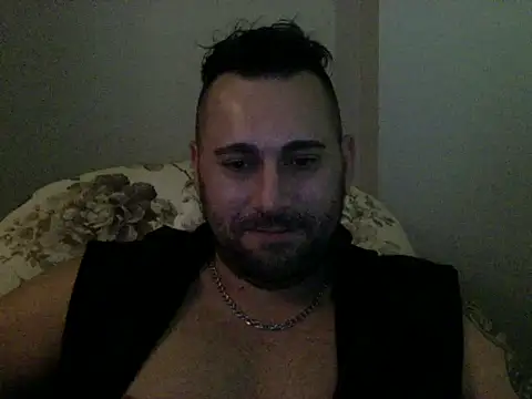 izlebeni  online show from 11-16-25, 07:41